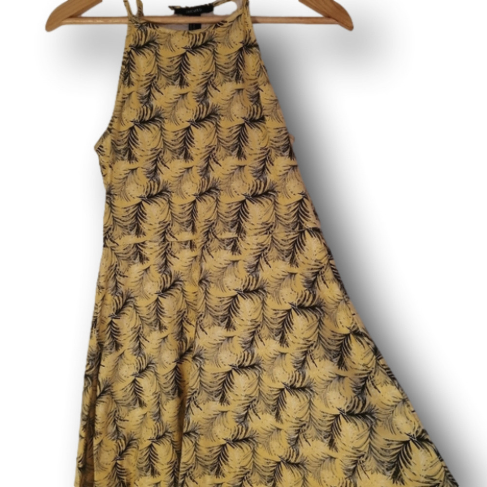 🎈$5 add on Forever 21 floral summer dress. Yellow printed